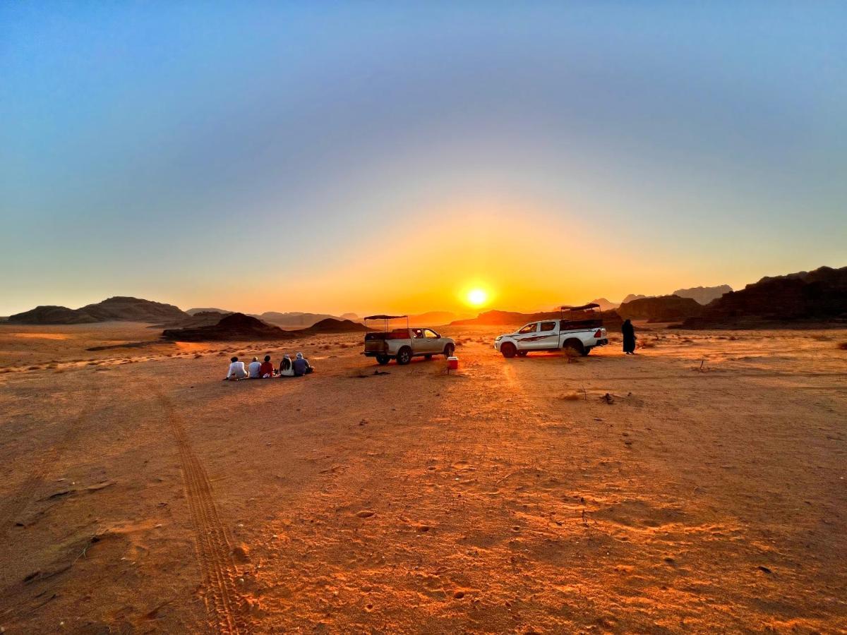Wadi Rum Sky Tours & Camp Екстер'єр фото