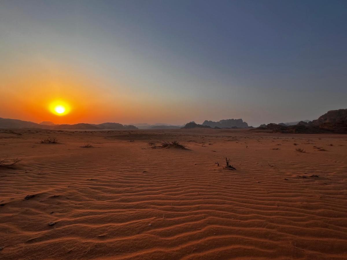 Wadi Rum Sky Tours & Camp Екстер'єр фото