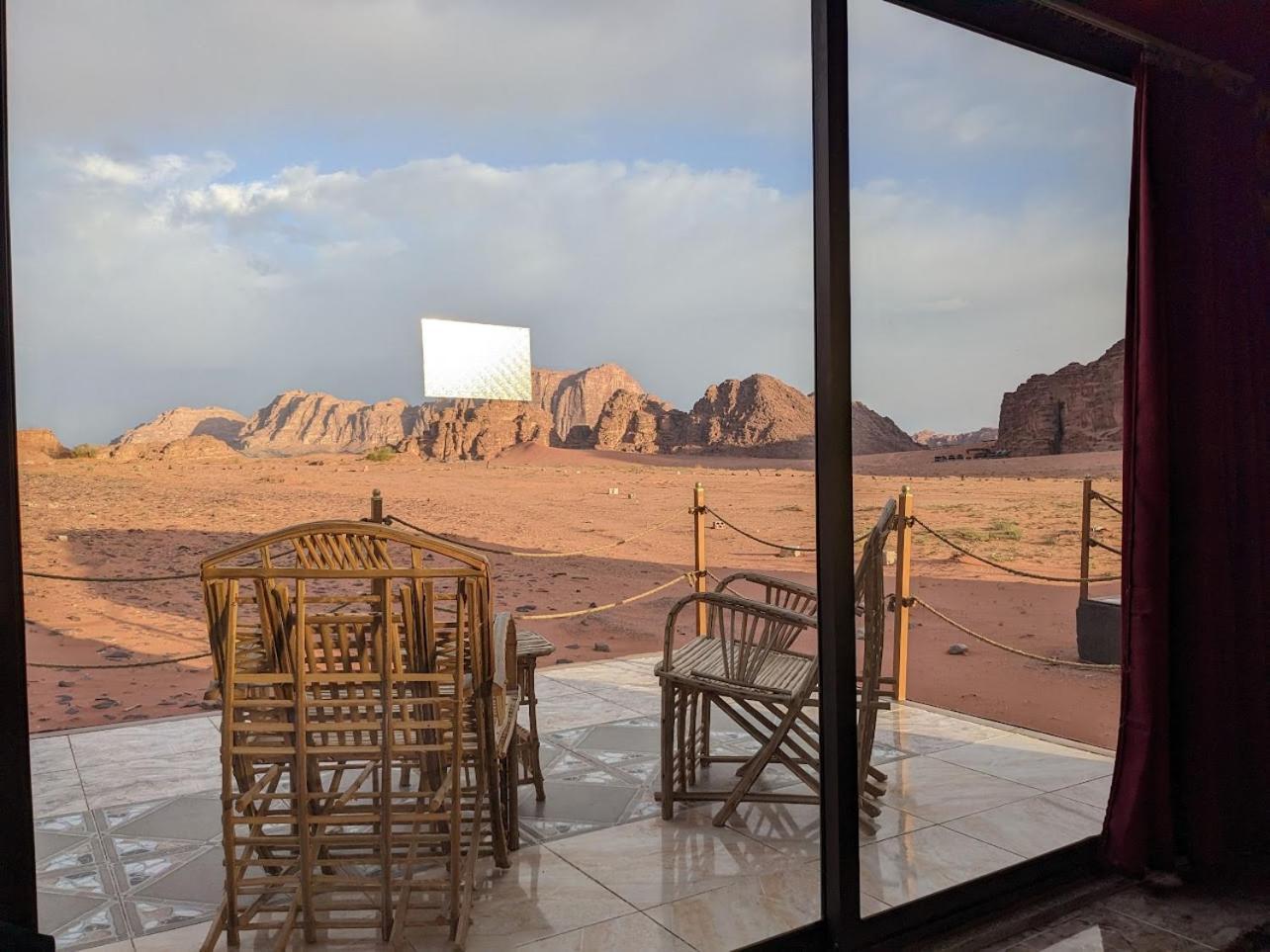 Wadi Rum Sky Tours & Camp Екстер'єр фото