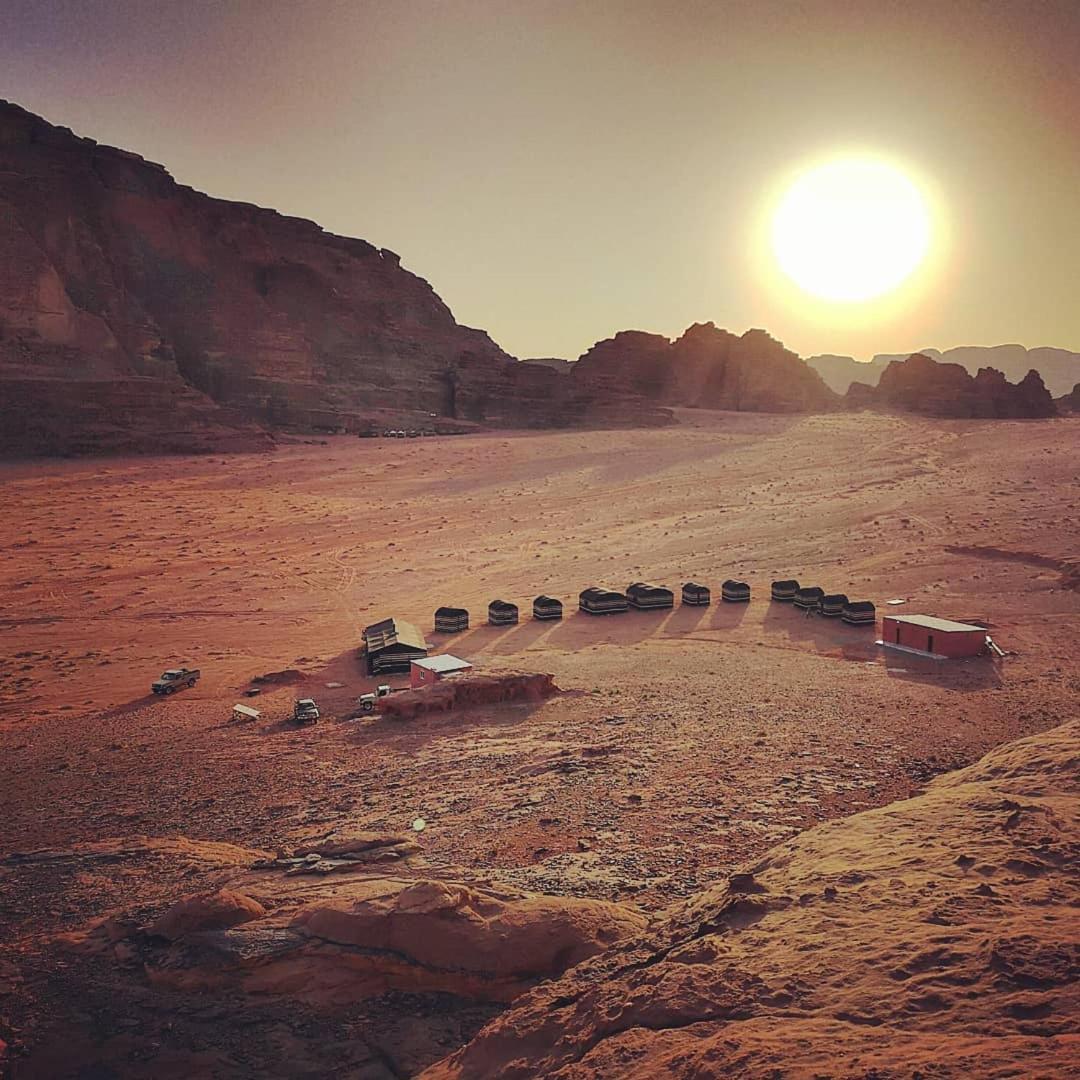 Wadi Rum Sky Tours & Camp Екстер'єр фото